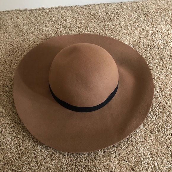 Hat - Picture 2 of 4